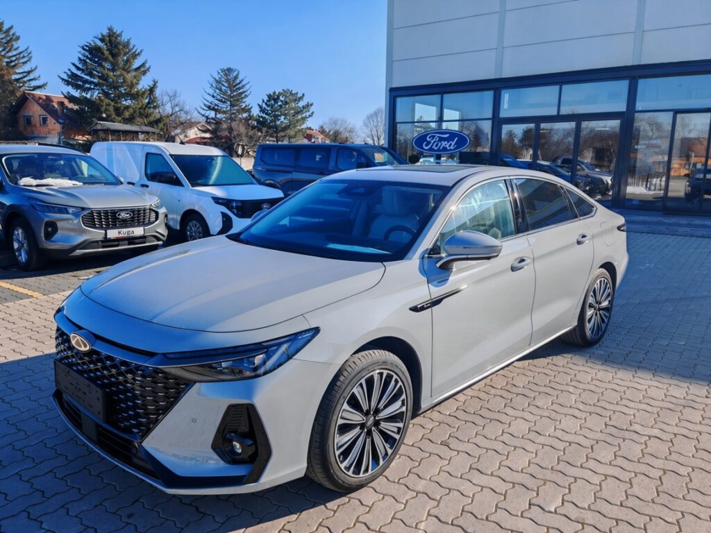 Chery Arrizo 8 PHEV