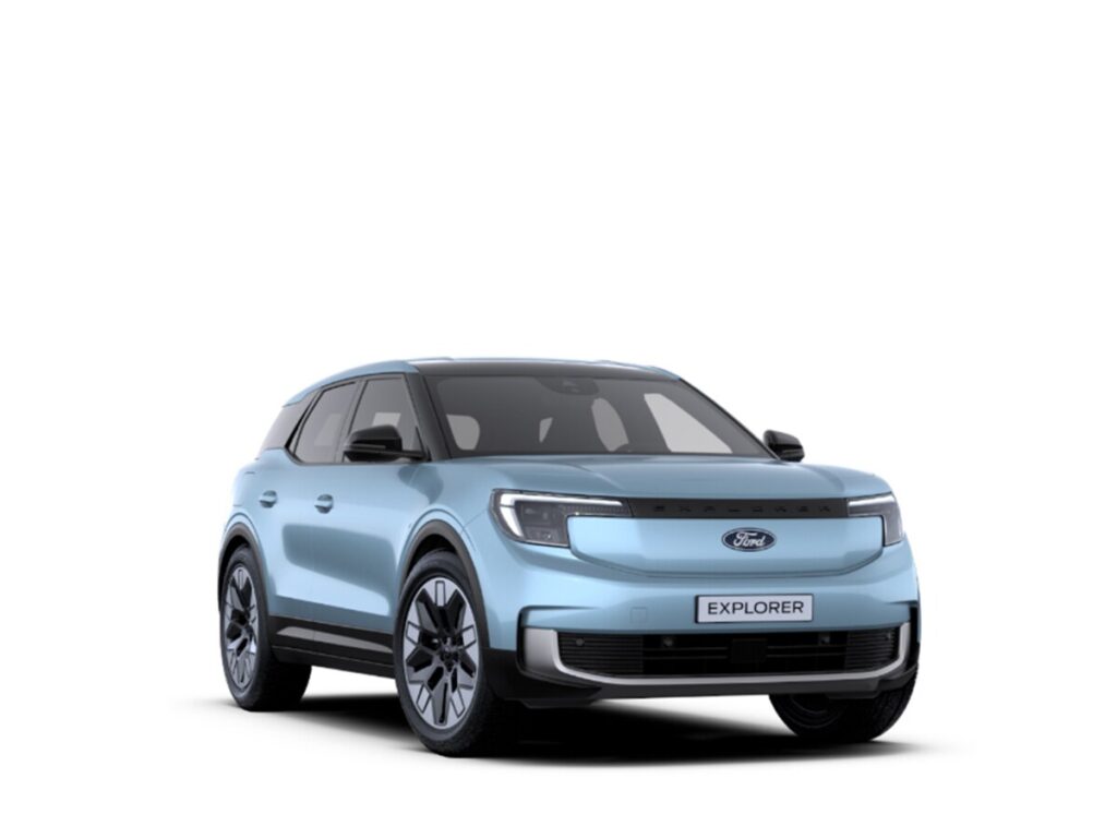 Plavi Ford Explorer EV prednji pogled pod uglom.